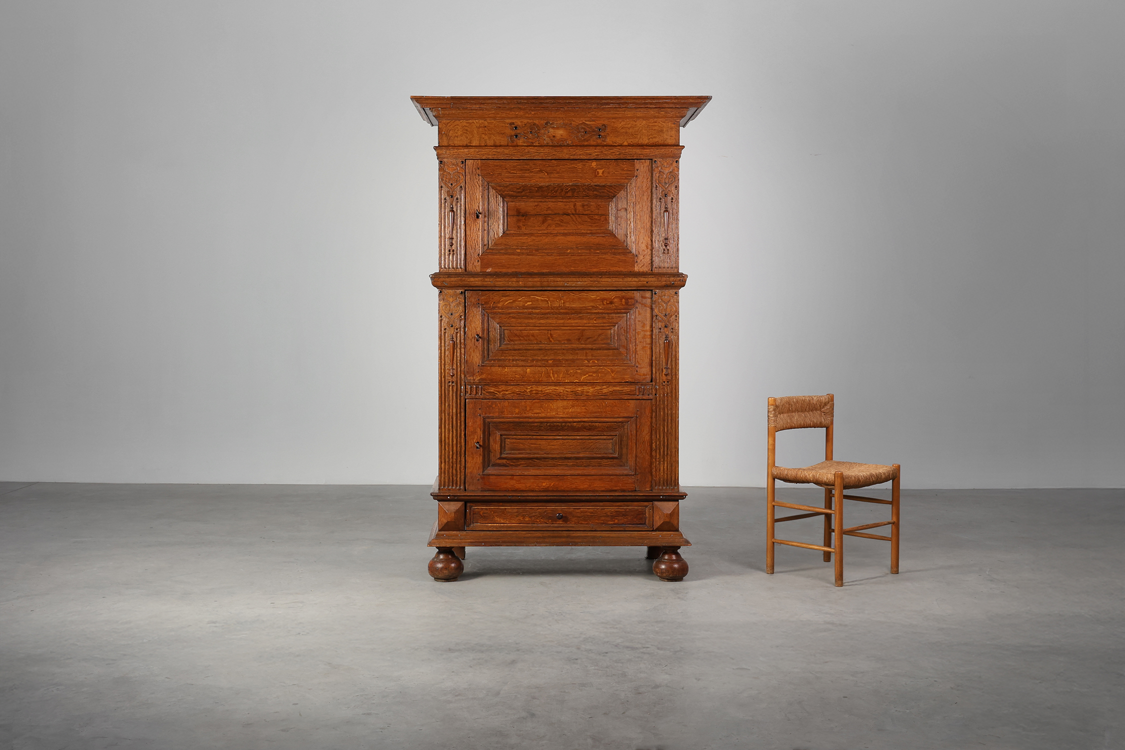 17th Century Belgian Renaissance Oak Cabinet with Concealed Lockthumbnail